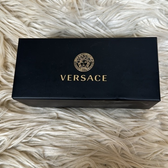 Brand new Versace Havana sunglasses - Picture 9 of 9